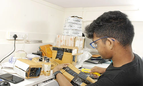 Shop The World Office 11